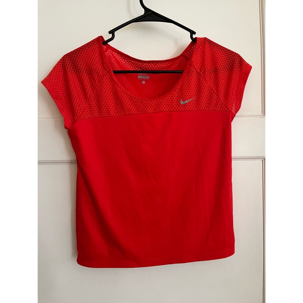 Nike Cropped Coral Dri Fit Shirt